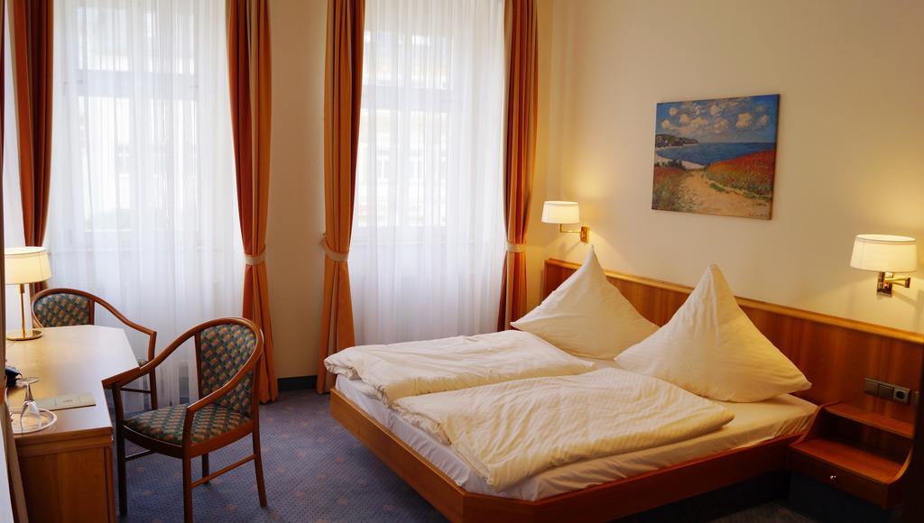 Hotel Goldener Loewe Waldheim Værelse billede