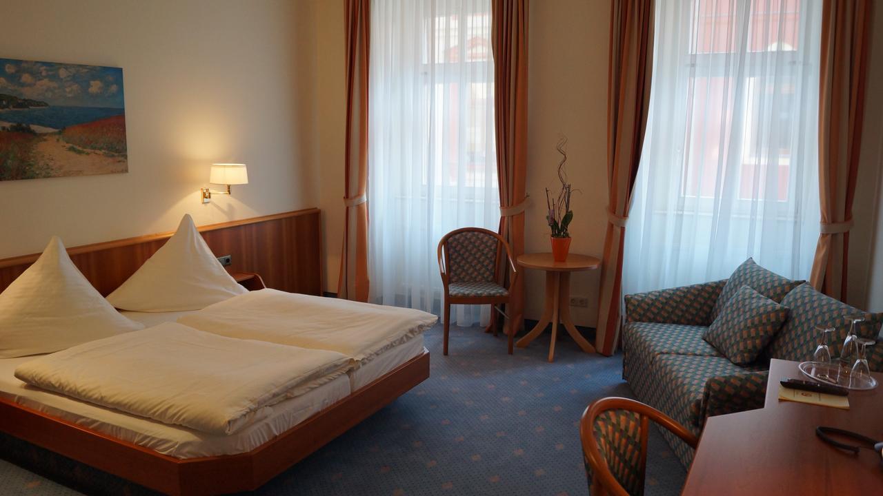 Hotel Goldener Loewe Waldheim Værelse billede